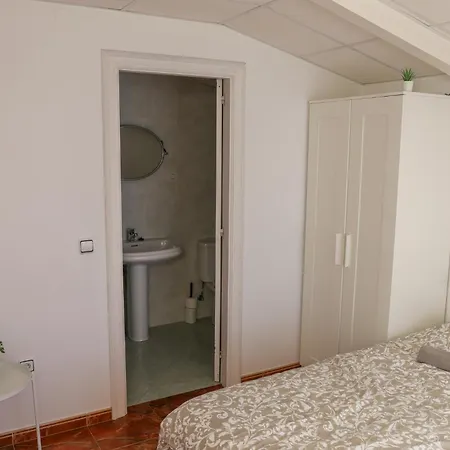 Beachfront Surf & House, Charming & Quiet Villarrube