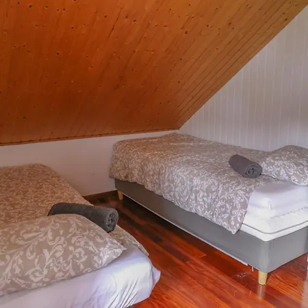 Beachfront Surf & House, Charming & Quiet Дом отдыха