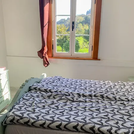 Beachfront Surf & House, Charming & Quiet Дом отдыха