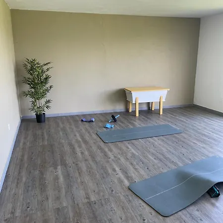 Дом отдыха Beachfront Surf & House, Charming & Quiet