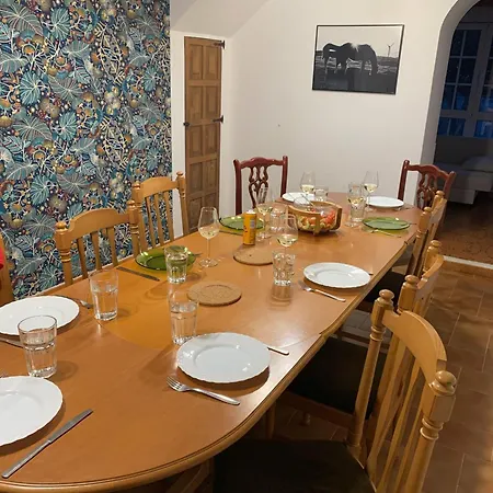 Beachfront Surf & House, Charming & Quiet * Villarrube