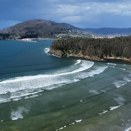 Beachfront Surf & House, Charming & Quiet Villarrube