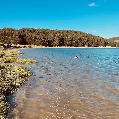 Дом отдыха Beachfront Surf & House, Charming & Quiet *