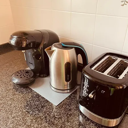 Beachfront Surf & House, Charming & Quiet Дом отдыха *