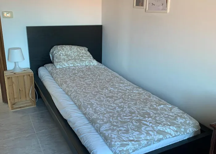 別荘 Beachfront Surf & House, Charming & Quiet Villarrube