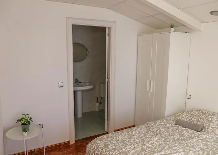 Beachfront Surf & House, Charming & Quiet Villarrube