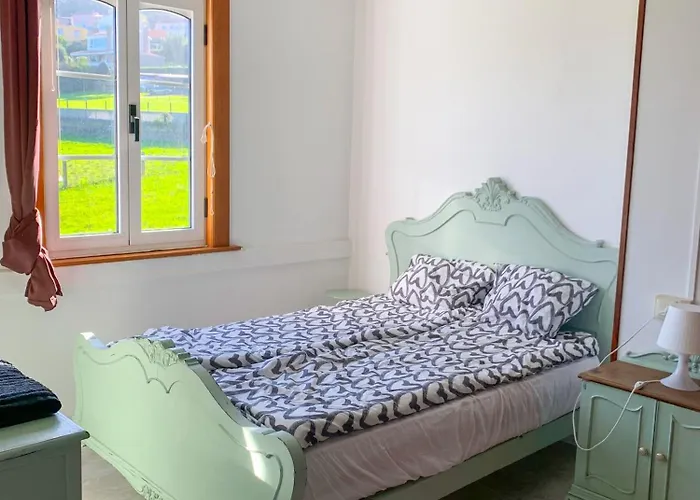 Beachfront Surf & House, Charming & Quiet Villarrube