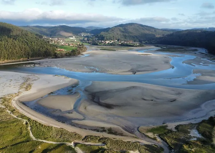 Beachfront Surf & House, Charming & Quiet 別荘 *