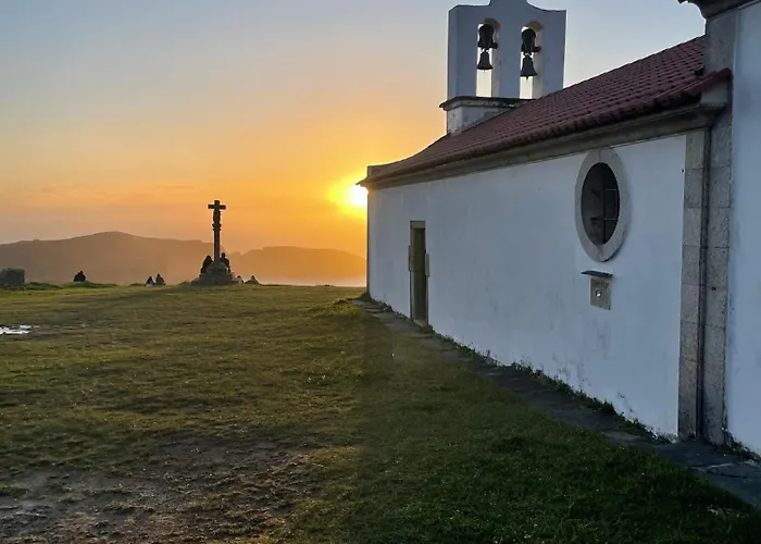 Beachfront Surf & House, Charming & Quiet 別荘 Villarrube