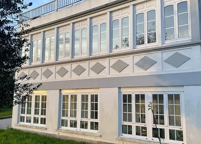 Beachfront Surf & House, Charming & Quiet * Villarrube