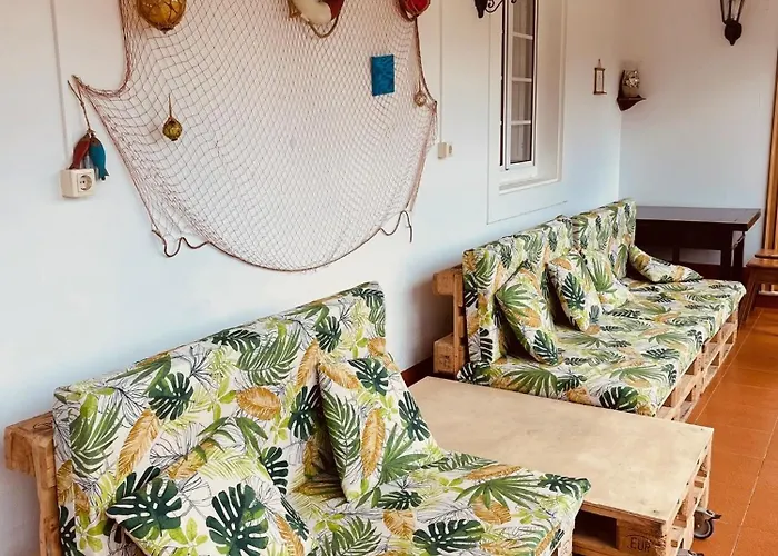 Beachfront Surf & House, Charming & Quiet Casa vacanze