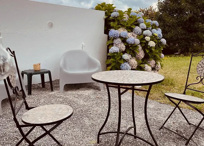 Beachfront Surf & House, Charming & Quiet 別荘