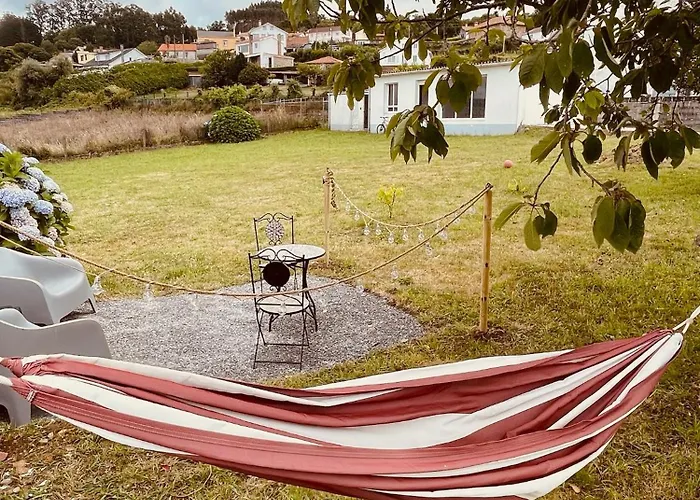 Beachfront Surf & House, Charming & Quiet Villarrube